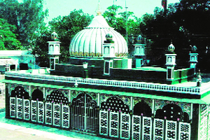 The Piran Kaliyar shrine at Roorkee.