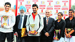 Justice SS Sodhi, President, The Tribune Trust, gave away the prizes to women finalists while KK Sharma, Advisor to Administrator, UT Administration presented the trophy to the mens finalists