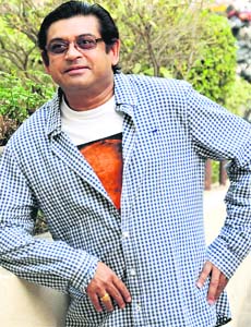 Sing along: Amit Kumar Photo: Pradeep Tewari