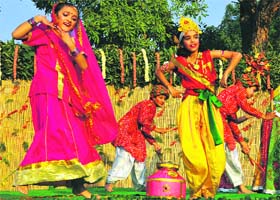 Children perform at the closing ceremony of the Chrysanthemum Show at Terraced Garden in Sector 33, Chandigarh, on Sunday