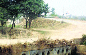 The Raikot bypass and the bridge in Jagraon are in a pitiable condition.