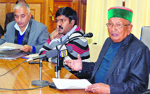 Vidhan Sabha Speaker BBL Butail addresses mediapersons on the House complex at Tapovan on Friday.
