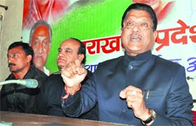 Uttarakhand Congress vice-president Suryakant Dhasmana addresses mediapersons in Dehradun on Saturday