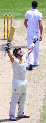 Shane Watson hit a quickfire hundred to help Australia set a 504-run target for England.  Reuters
