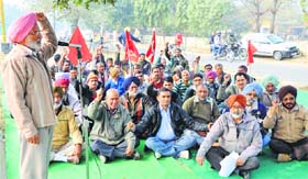 Activists of the CPI-M protest against property tax in Ludhiana