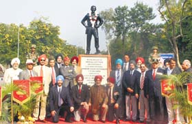 Course mates of 2nd Lt Arun Khetarpal after paying tributes at his statue on his 42nd martyrdom day at Chandimandir on Monday