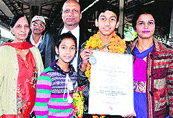 National award winner Chirag Gupta welcomed by his family amidst fanfare