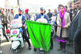 Member of the Parliament Harsimrat Kaur Badal flagged off the first ever rally of the Women Armed Special Protection Squad