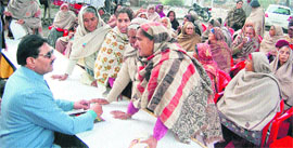 BR Hastir, Chairman, All-India Terrorist Victims Association, addresses terrorism-affected families in Amritsar.