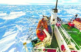 Rescue operation stalled: Russian ship MV Akademik Shokalskiy has been trapped in thick Antarctic ice, 1,500 nautical miles south of Hobart, Australia, since Tuesday