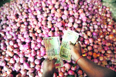 As onion prices hit the roof, the buyer was on the backfoot while middlemen thrived