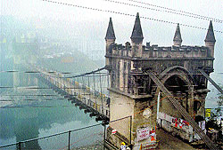 The Victoria Bridge, Mandi