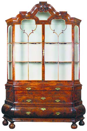 A decoration console