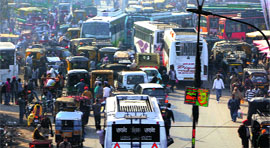 A view of traffic chaos near the bus stand in Amritsar.