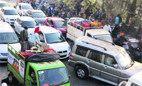 A view of traffic chaos near Bhandari Bridge in Amritsar.