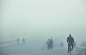 Moving at snails pace: A thick blanket of fog engulfs Ludhiana on Sunday morning