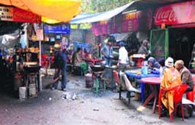 A PGI canteen running in unhygienic condition