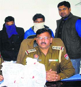 The police arrest two persons with 3 kg of charas in Amritsar on Wednesday