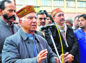 BJP senior leader Shanta Kumar addresses BJP workers at Dharamsala on Wednesday. 