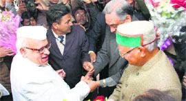 Chief Minister Vijay Bahuguna and Assembly Speaker Govind Singh Kunjwal welcome Governor Aziz Qureshi on the opening day of the Assembly session in Dehradun on Monday.