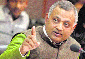 Inexperience on display: Delhi Law Minister Somnath Bharti has tried to cross the line drawn by the Constitution to separate the executive and judicial powers.