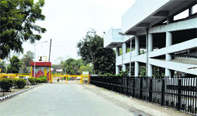 The closed gate of the Mini-Secretariat in Ludhiana.