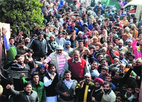 Class IV employees of the municipal corporation protest against the Punjab Government in Amritsar on Monday