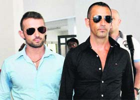 Italian marines Massimiliano Latorre (R) and Salvatore Girone in Kochi