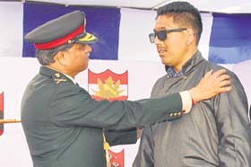 Jigmet Urgain being felicitated by Northern Command chief Lt Gen Sanjiv Chachra during the Army Day celebrations at Akhnoor on January 15