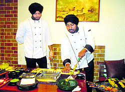 Chefs demonstrate how to make a perfect barbecue