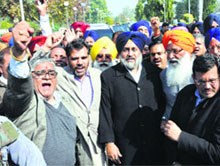 Deputy CM Sukhbir Badal, BJP state chief Kamal Sharma and other SAD-BJP leaders after presenting a memorandum to the Punjab Governor in Chandigarh on Friday. 