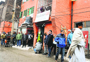Actors Irrfan Khan and Shraddha Kapoor during shooting for their upcoming film Haider at Press Enclave in Lal Chowk, Srinagar, on Monday.