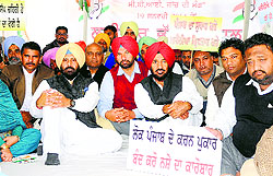 PPCC workers on the 11th day of their chain fast in Chandigarh on Wednesday
