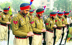 Punjab Police jawans pay tributes to Mahatma Gandhi in Amritsar on Thursday