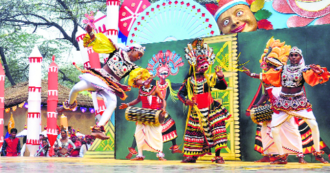 Sri Lankan artistes perform on the eve of the 28th Surajkund International Crafts Mela at Chaupal in Faridabad on Friday.