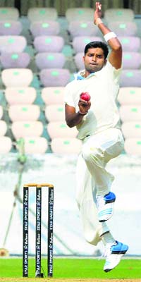 Though Kedar Jadhav was the dominant force on Day 4, skipper R Vinay Kumar scalped four to keep Karnataka in the race Ranji Trohy title