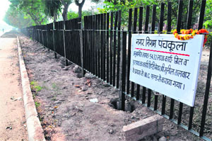 The place from where the grills were stolen in Panchkula on Sunday.