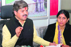 Ganesh Godiyal, Congress legislator and Chairman of the Badrinath-Kedarnath Committee, addresses mediapersons in Dehradun on Tuesday.