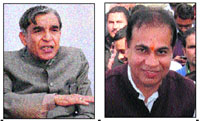 Local MP Pawan Kumar Bansal and (right) Congress ticket aspirant Harmohinder Singh Lucky. Tribune photos: Manoj Mahajan
