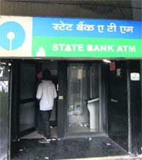 An unguarded ATM of the SBI located on the GNDU campus in Amritsar.