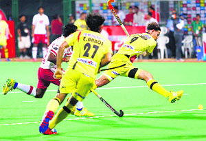 Ranchi Rhinos beat Mumbai Magicians 1-0 in Mumbai on Sunday.
