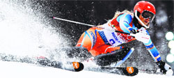 Norway's Ragnhild Mowinckel competes in the slalom run in the women's alpine skiing super combined event at the 2014 Sochi Winter Olympics. Photos: Reuters
