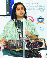 Abhay Rustum Sopori performs at Army Public School, Ratnuchak, in Jammu