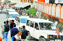 A view of traffic jam at Sujanpur in Hamirpur on Sunday