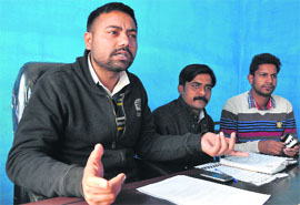 State president of the NSUI Sumitter Singh Bhullar addresses the media in Dehradun on Monday. 