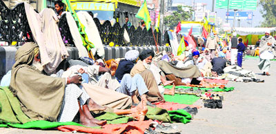 Farmers protesting in Bathinda have decided to step up their agitation after talks with the government failed in Chandigarh on Monday.