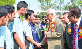 Governor NN Vohra interacts with participants at Government Degree College, Udhampur, on Friday.