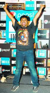 sing along: Raghu Dixit