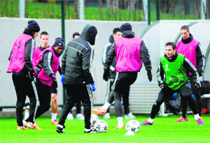 Chelsea players at a training session ahead of their Champions League last-16 match against Galatasaray on Tuesday in Istanbul.