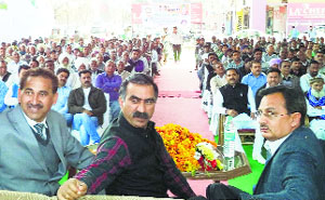 PCC chief Sukhwinder Singh, along with other leaders of the Congress, during a meeting in Baddi on Wednesday.